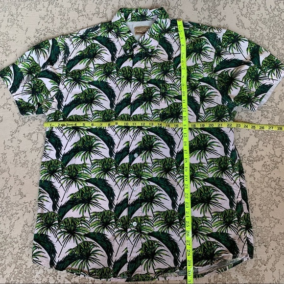Hawaiian Shirt - Picture 3 of 4